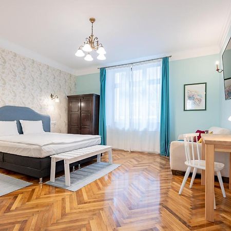 Old City Apartment Oradea Eksteriør billede