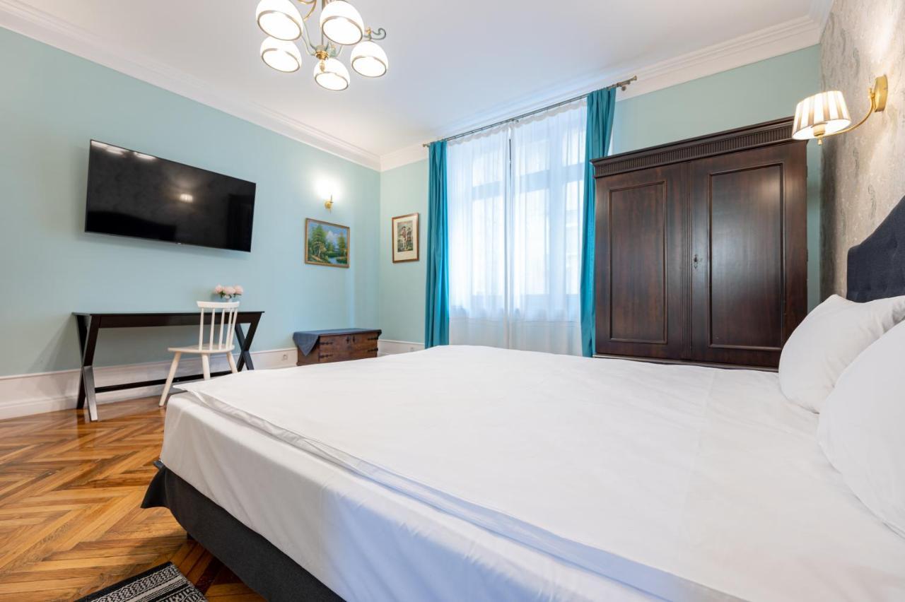 Old City Apartment Oradea Eksteriør billede