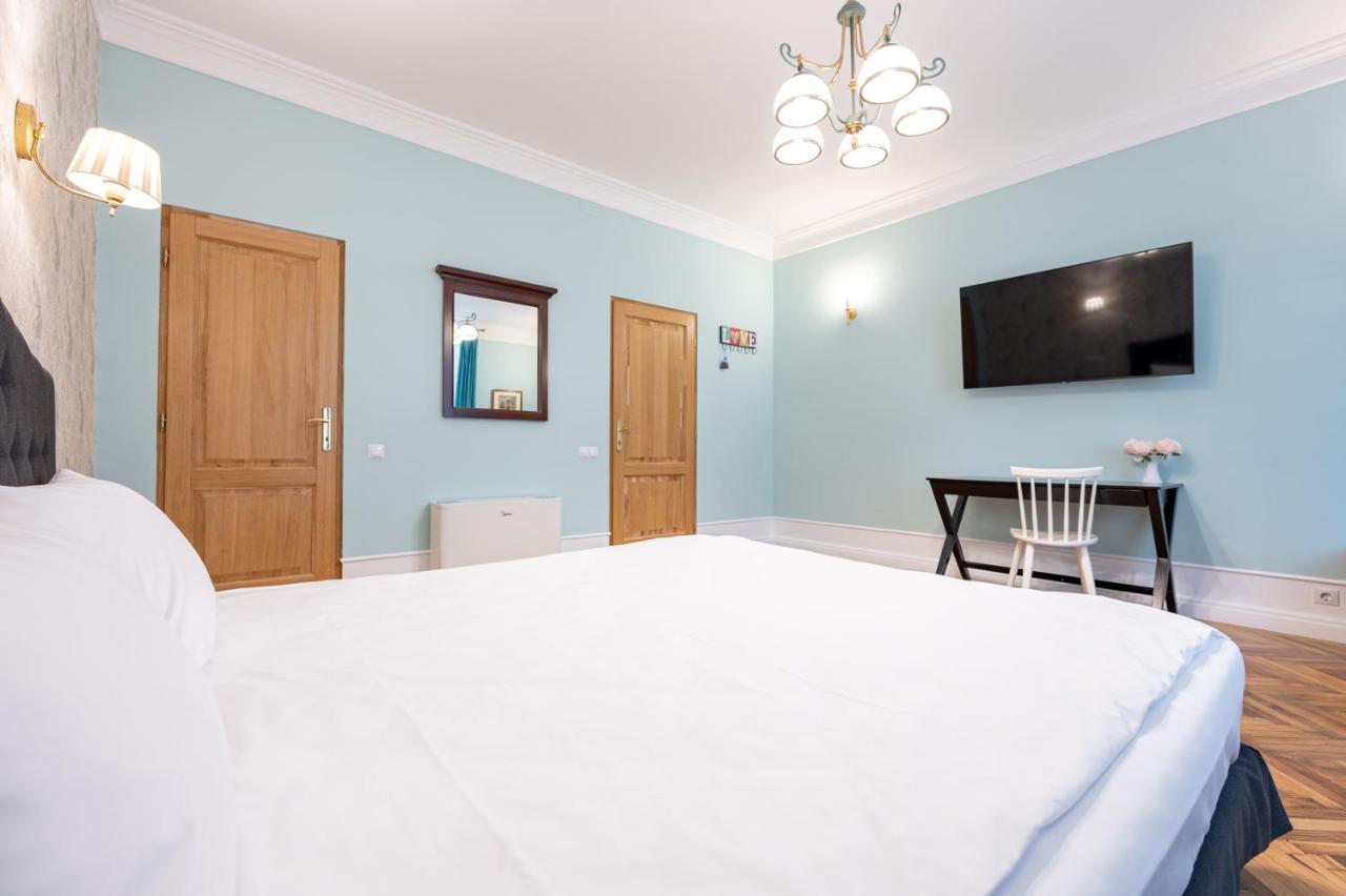 Old City Apartment Oradea Eksteriør billede