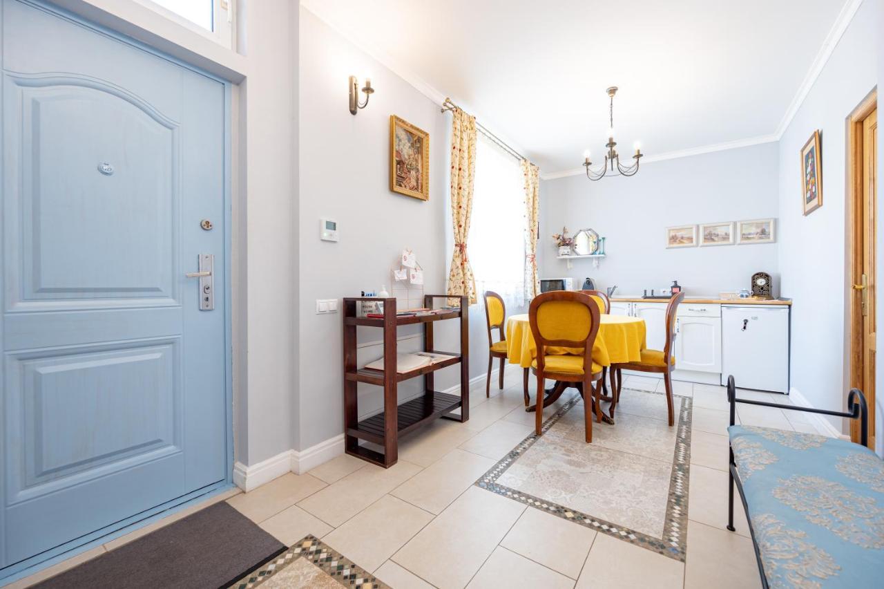 Old City Apartment Oradea Eksteriør billede